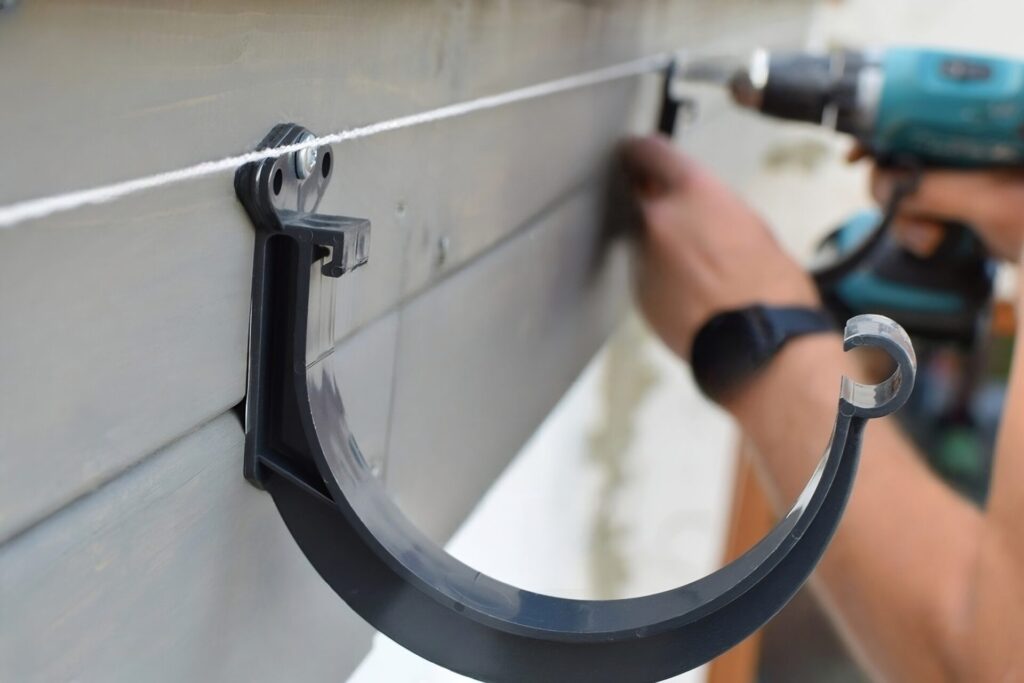 Installing new guttering